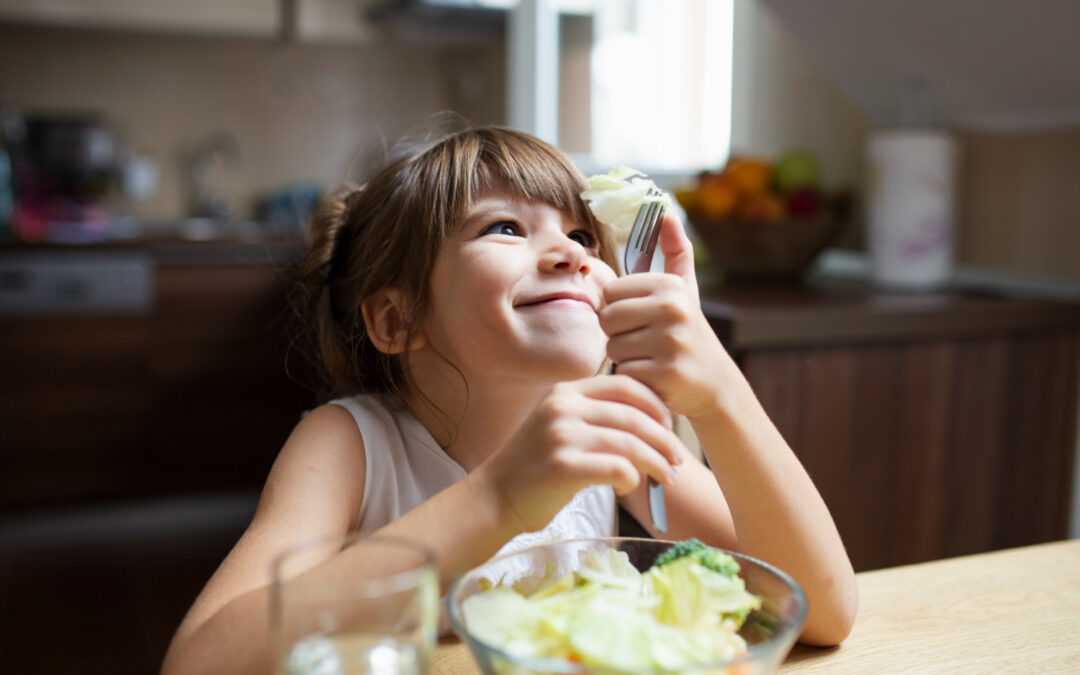 Building a Stress-Free Mealtime Routine for Kids With Feeding Challenges